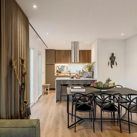 3Br Luxury House In Oasis Beach *